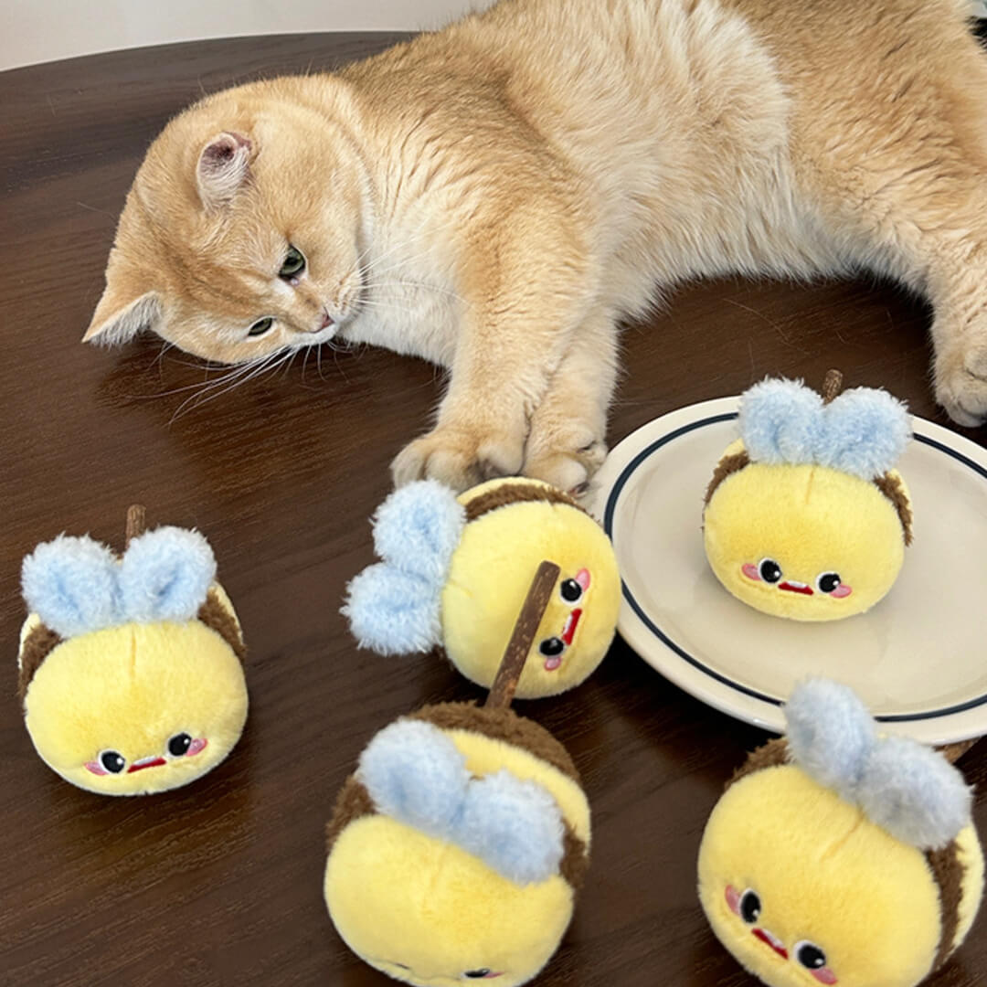 Buzzy Bee Silvervine Cat Chew Toy