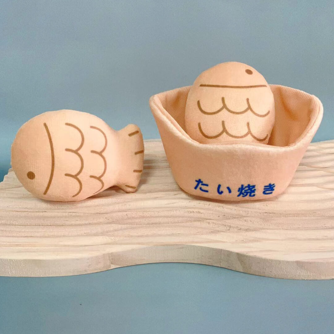 Taiyaki Squeaky Catnip Toys
